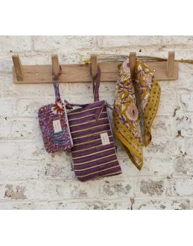 Pochette plate moyenne